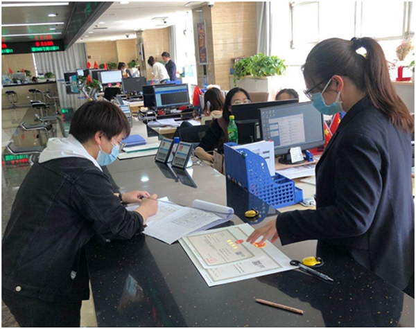 蘭州高新區(qū)市場監(jiān)管局高新分局開展疫情防控‘學雷鋒’志愿服務活動，助力技術開發(fā)與咨詢發(fā)展